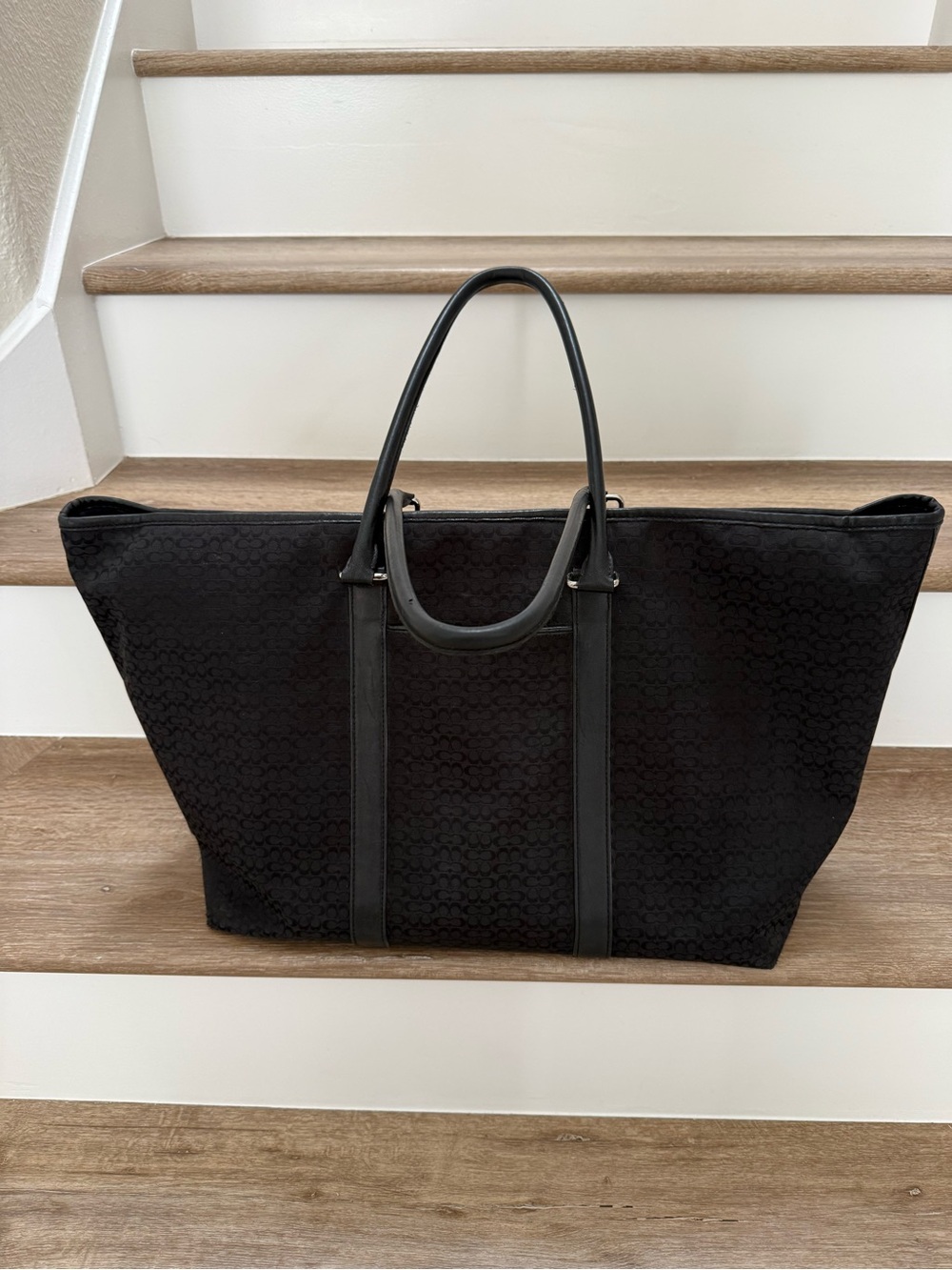 COACH-authentic- weekend tote.  Mini Signature Fabric